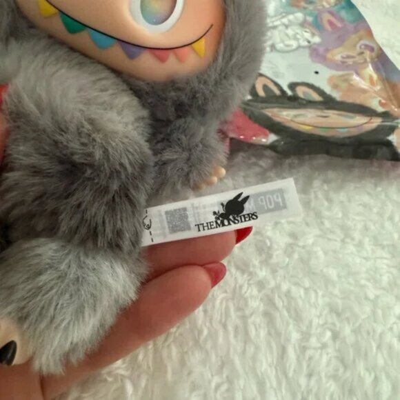 Big Into Energy Labubu Secret 100% Authentic from Pop Mart - Picture 4 of 8